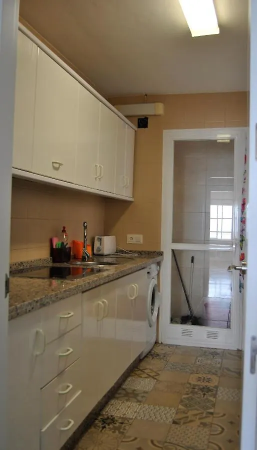 Appartement Apartamento Frente Al Mar,Primera Linea De Playa Rincón de la Victoria Spanje