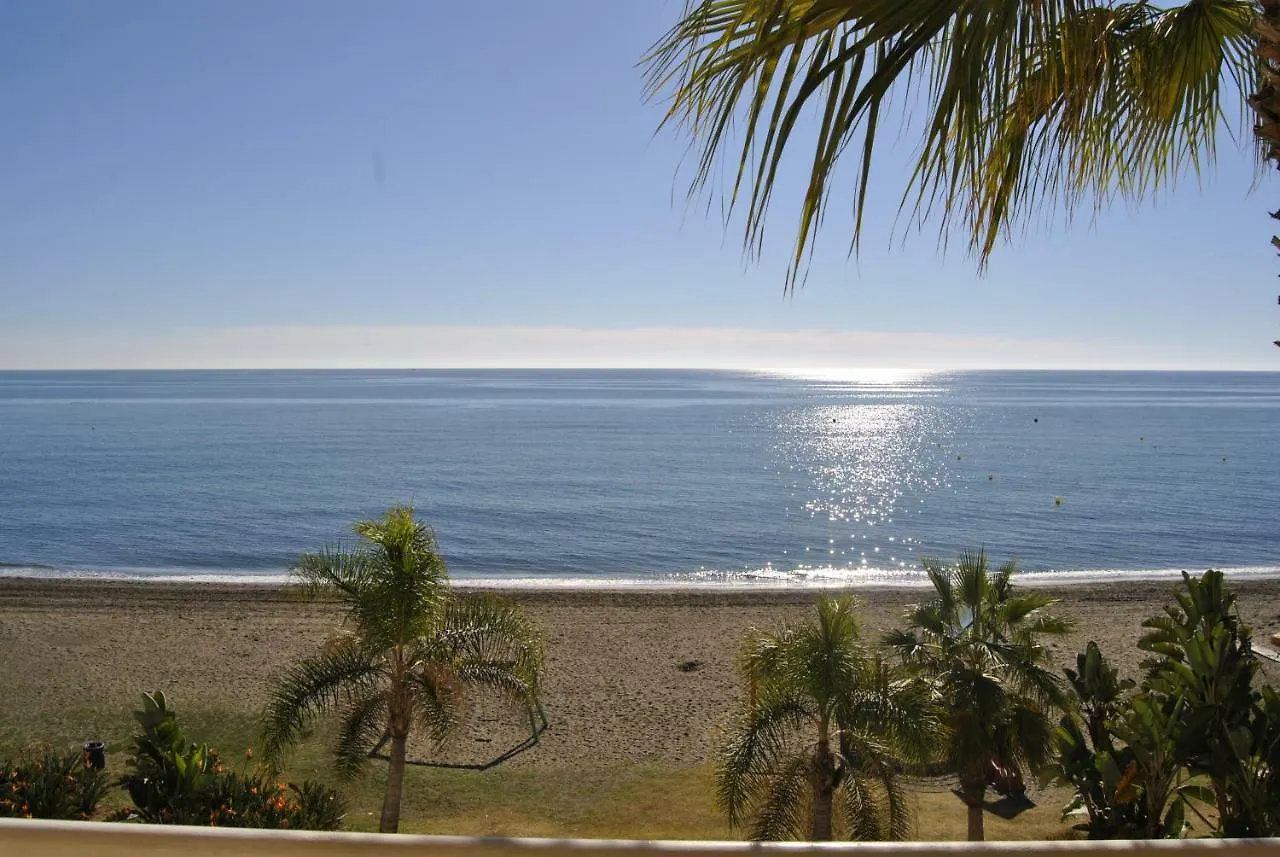 Appartement Apartamento Frente Al Mar,Primera Linea De Playa Rincón de la Victoria Spanje